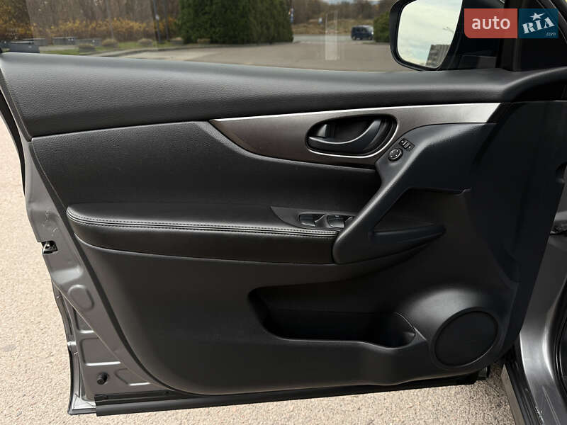 Внедорожник / Кроссовер Nissan Rogue Sport 2022 в Дрогобыче