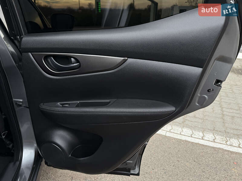 Внедорожник / Кроссовер Nissan Rogue Sport 2022 в Дрогобыче