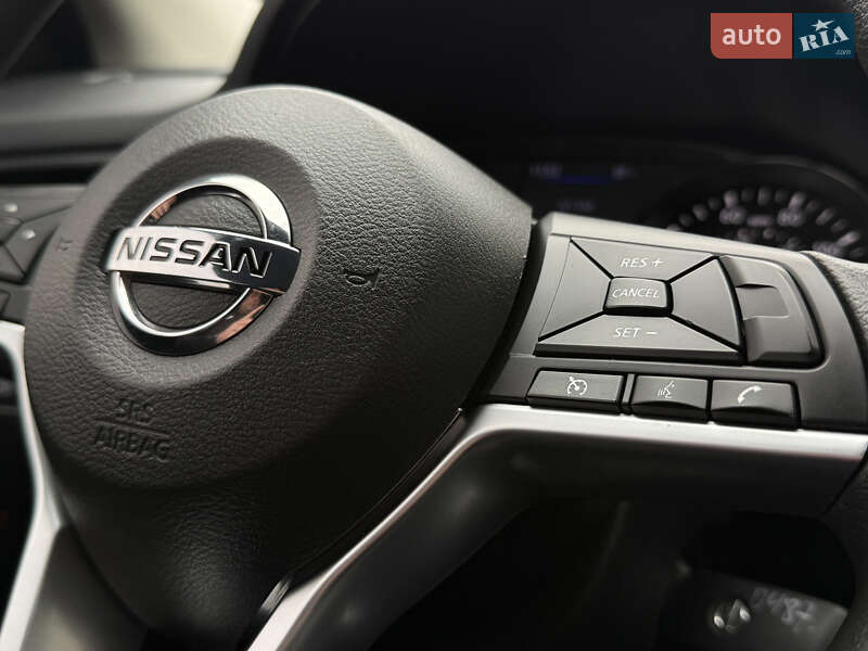 Внедорожник / Кроссовер Nissan Rogue Sport 2022 в Дрогобыче