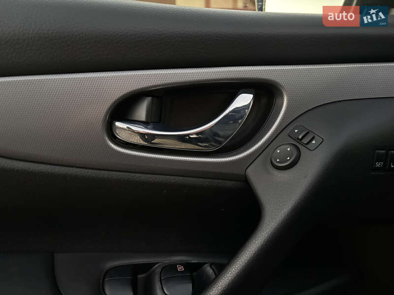 Внедорожник / Кроссовер Nissan Rogue Sport 2020 в Львове