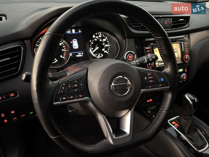 Внедорожник / Кроссовер Nissan Rogue Sport 2020 в Львове