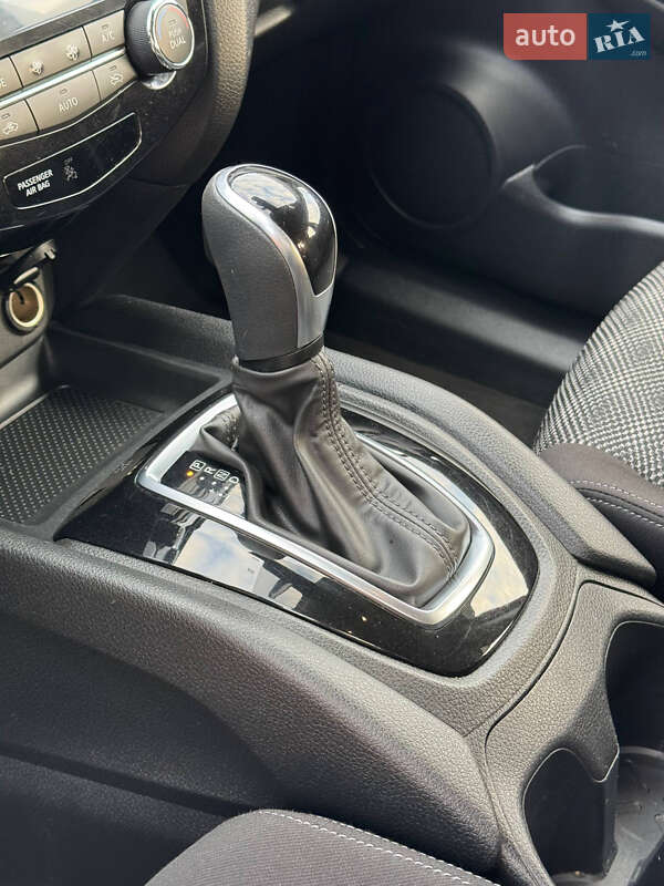 Позашляховик / Кросовер Nissan Rogue Sport 2020 в Вінниці