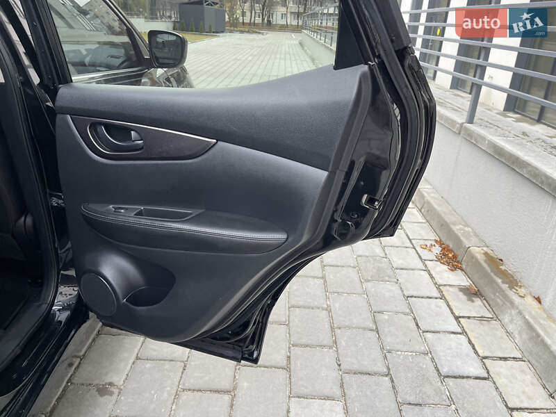 Внедорожник / Кроссовер Nissan Rogue Sport 2021 в Ровно