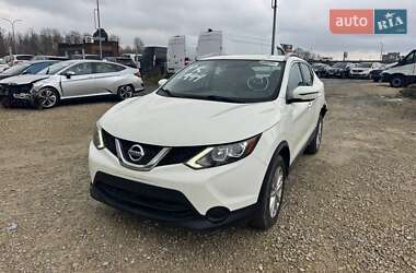 Внедорожник / Кроссовер Nissan Rogue Sport 2017 в Львове