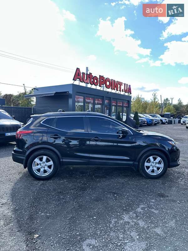 Позашляховик / Кросовер Nissan Rogue Sport 2017 в Білогородці