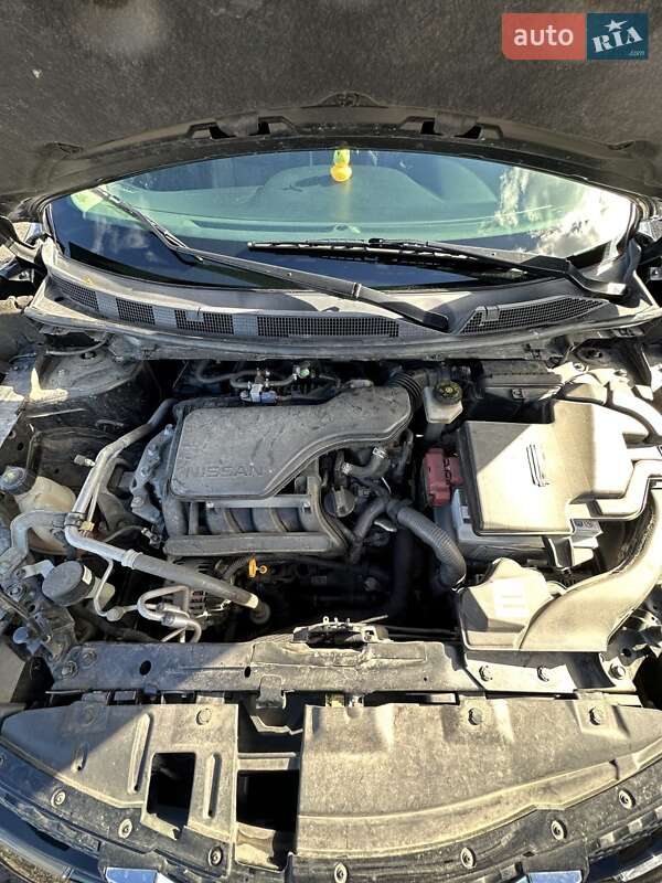 Позашляховик / Кросовер Nissan Rogue Sport 2017 в Білогородці