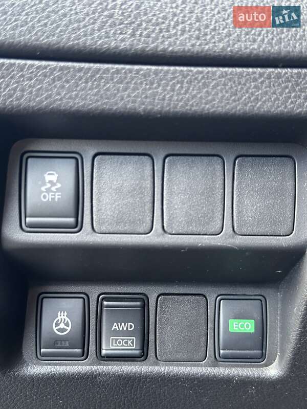 Позашляховик / Кросовер Nissan Rogue Sport 2017 в Білогородці