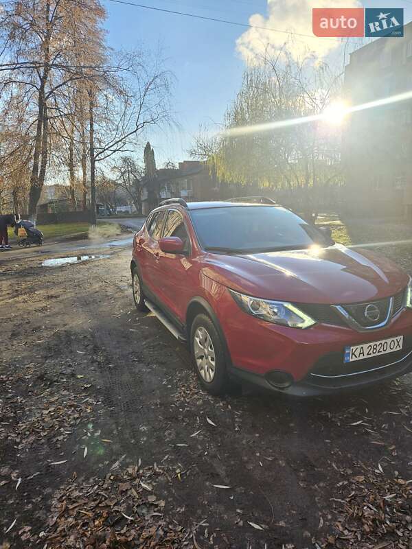 Внедорожник / Кроссовер Nissan Rogue Sport 2018 в Киеве