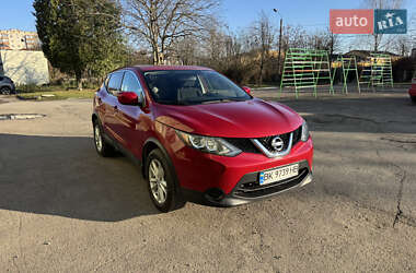 Внедорожник / Кроссовер Nissan Rogue Sport 2017 в Ровно