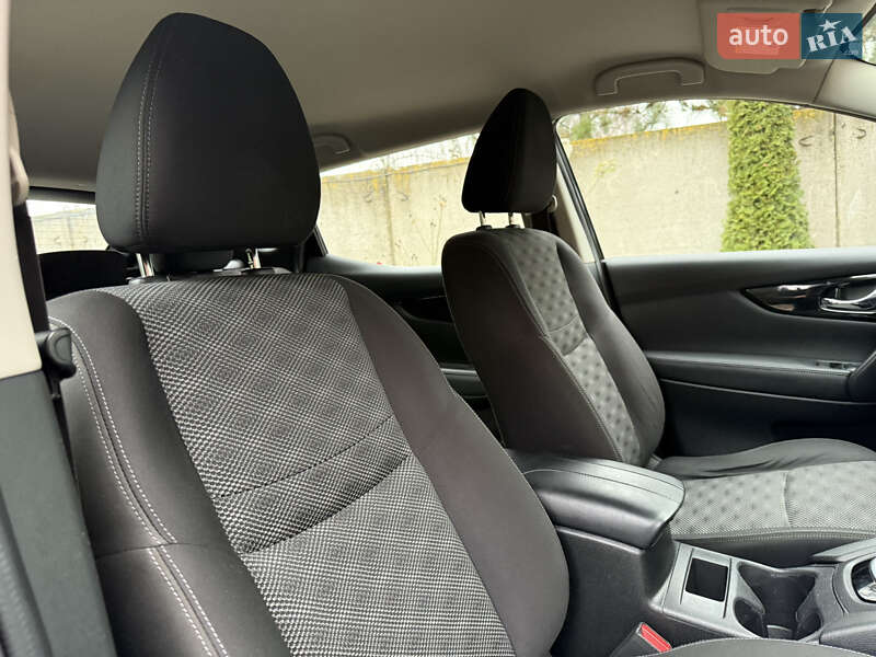 Внедорожник / Кроссовер Nissan Rogue Sport 2018 в Лубнах