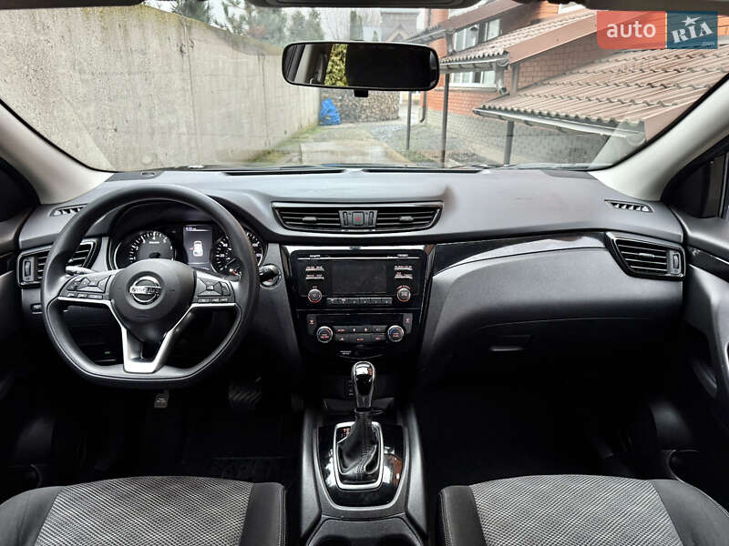 Внедорожник / Кроссовер Nissan Rogue Sport 2018 в Лубнах