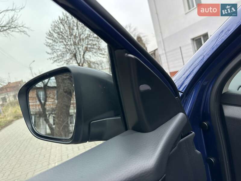 Внедорожник / Кроссовер Nissan Rogue Sport 2021 в Львове