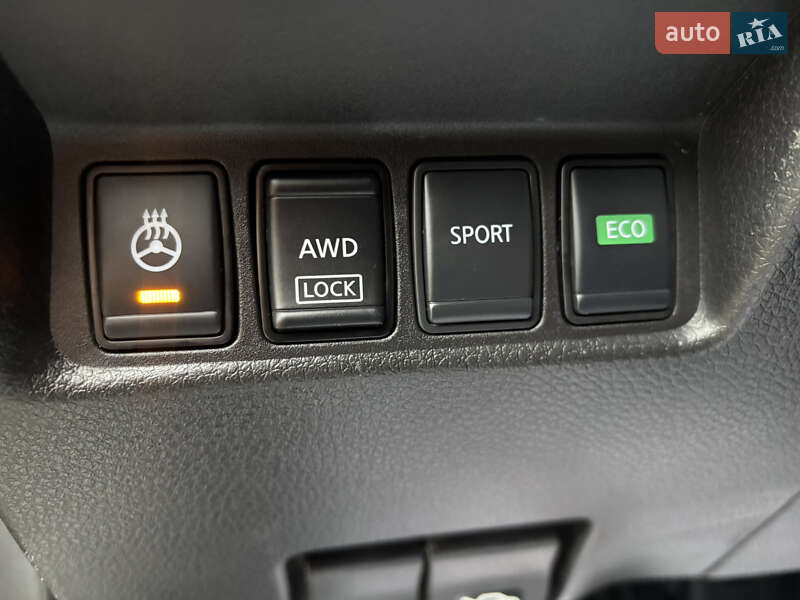 Внедорожник / Кроссовер Nissan Rogue Sport 2020 в Львове