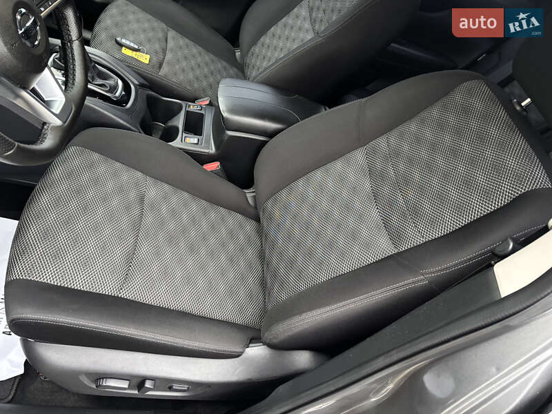 Внедорожник / Кроссовер Nissan Rogue Sport 2020 в Львове