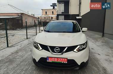 Внедорожник / Кроссовер Nissan Rogue Sport 2017 в Дубно