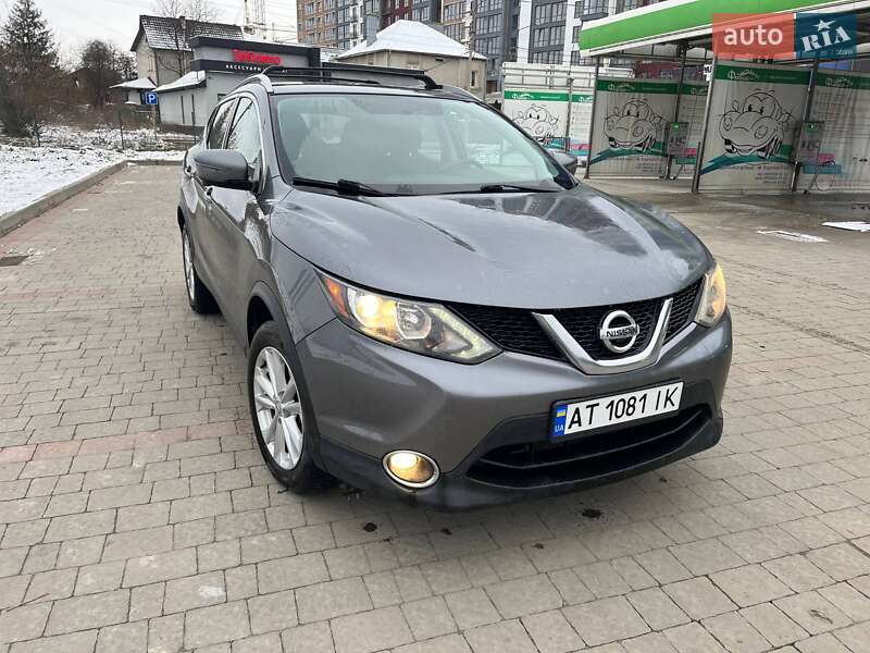 Позашляховик / Кросовер Nissan Rogue Sport 2017 в Івано-Франківську