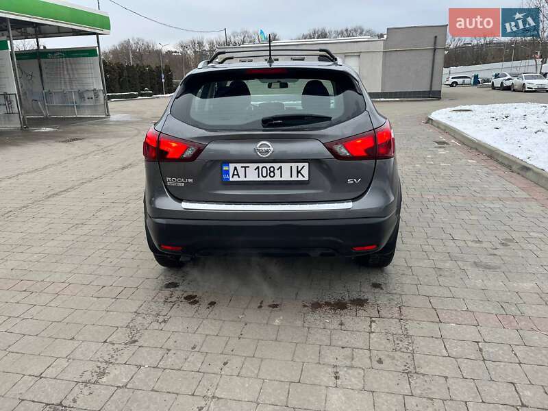 Позашляховик / Кросовер Nissan Rogue Sport 2017 в Івано-Франківську