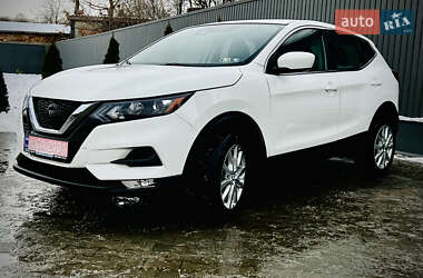 Позашляховик / Кросовер Nissan Rogue Sport 2020 в Чернівцях