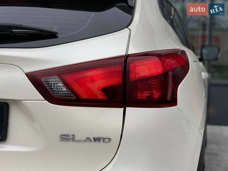 Внедорожник / Кроссовер Nissan Rogue Sport 2017 в Киеве фото 13 Внедорожник / Кроссовер Nissan Rogue Sport 2017 в Киеве