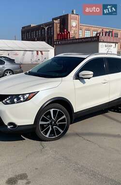 Внедорожник / Кроссовер Nissan Rogue Sport 2017 в Киеве