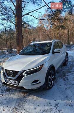 Внедорожник / Кроссовер Nissan Rogue Sport 2020 в Александрие