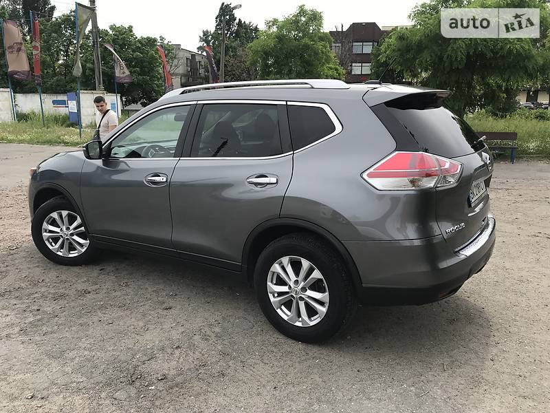 Позашляховик / Кросовер Nissan Rogue 2015 в Києві