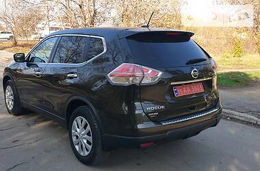 Внедорожник / Кроссовер Nissan Rogue 2015 в Херсоне