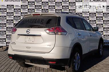 Позашляховик / Кросовер Nissan Rogue 2015 в 