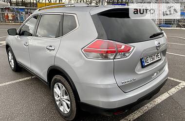 Позашляховик / Кросовер Nissan Rogue 2016 в 
