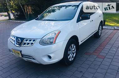 Позашляховик / Кросовер Nissan Rogue 2010 в 