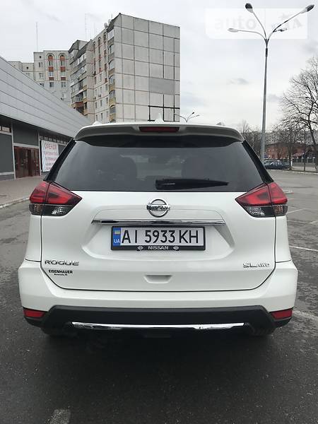 Внедорожник / Кроссовер Nissan Rogue 2016 в Киеве