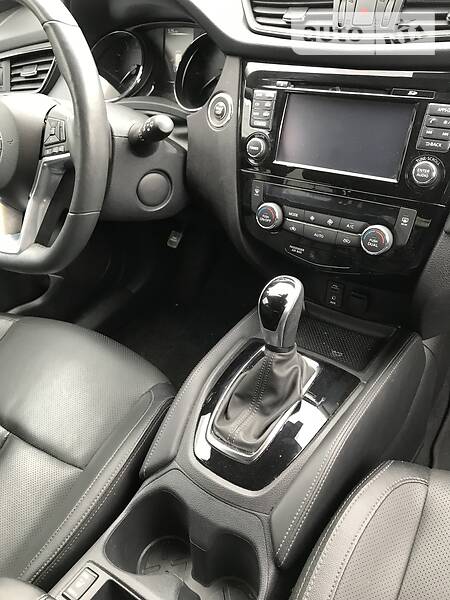 Внедорожник / Кроссовер Nissan Rogue 2016 в Киеве