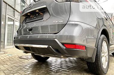Позашляховик / Кросовер Nissan Rogue 2017 в 