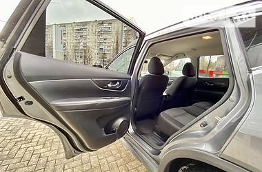 Позашляховик / Кросовер Nissan Rogue 2017 в 