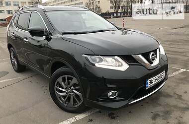 Позашляховик / Кросовер Nissan Rogue 2015 в 