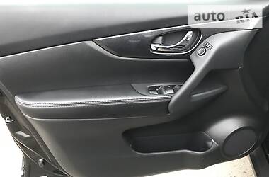 Позашляховик / Кросовер Nissan Rogue 2015 в 