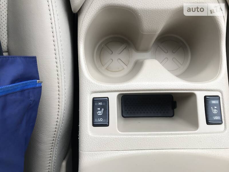 Позашляховик / Кросовер Nissan Rogue 2014 в Києві