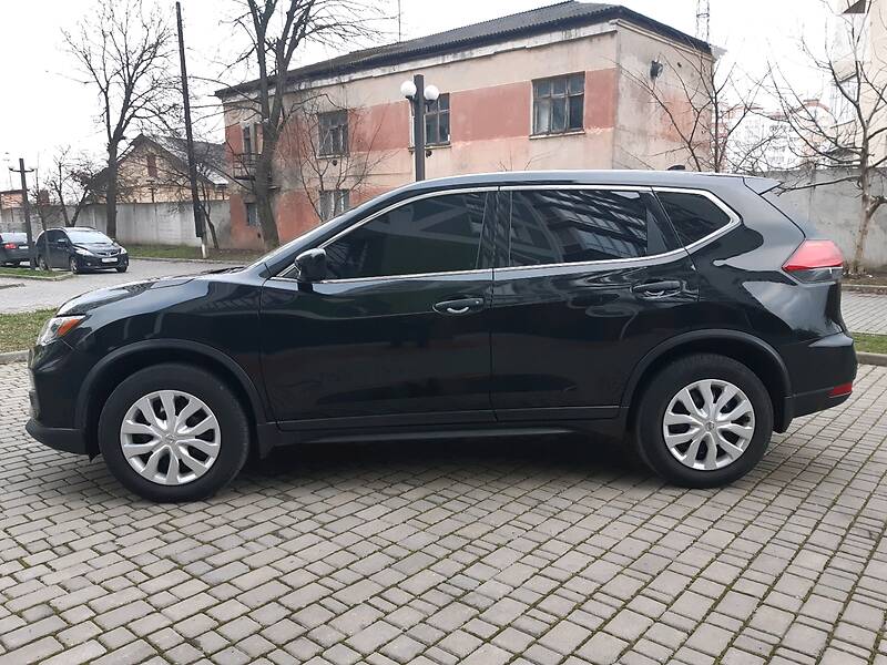 Позашляховик / Кросовер Nissan Rogue 2016 в Івано-Франківську