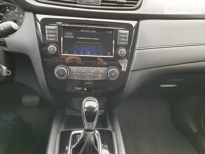 Позашляховик / Кросовер Nissan Rogue 2018 в Одесі