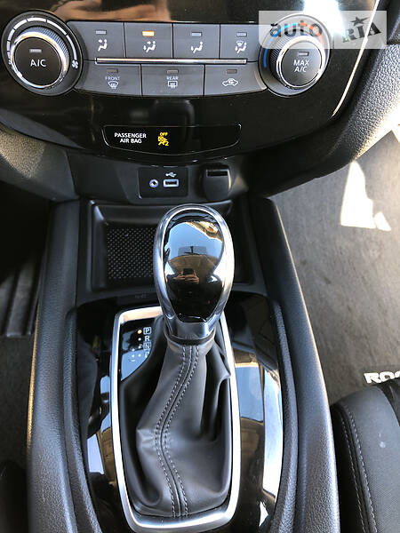 Позашляховик / Кросовер Nissan Rogue 2018 в Львові