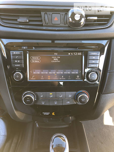 Позашляховик / Кросовер Nissan Rogue 2018 в Львові