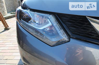 Позашляховик / Кросовер Nissan Rogue 2015 в 