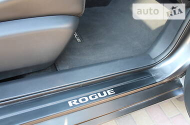 Позашляховик / Кросовер Nissan Rogue 2015 в 