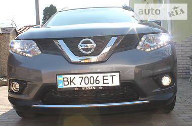 Позашляховик / Кросовер Nissan Rogue 2015 в 