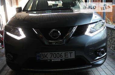 Позашляховик / Кросовер Nissan Rogue 2015 в 