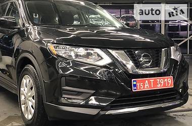 Позашляховик / Кросовер Nissan Rogue 2017 в 