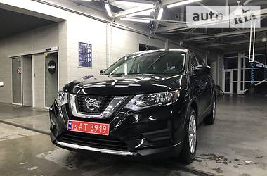 Позашляховик / Кросовер Nissan Rogue 2017 в 