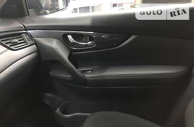 Позашляховик / Кросовер Nissan Rogue 2017 в 