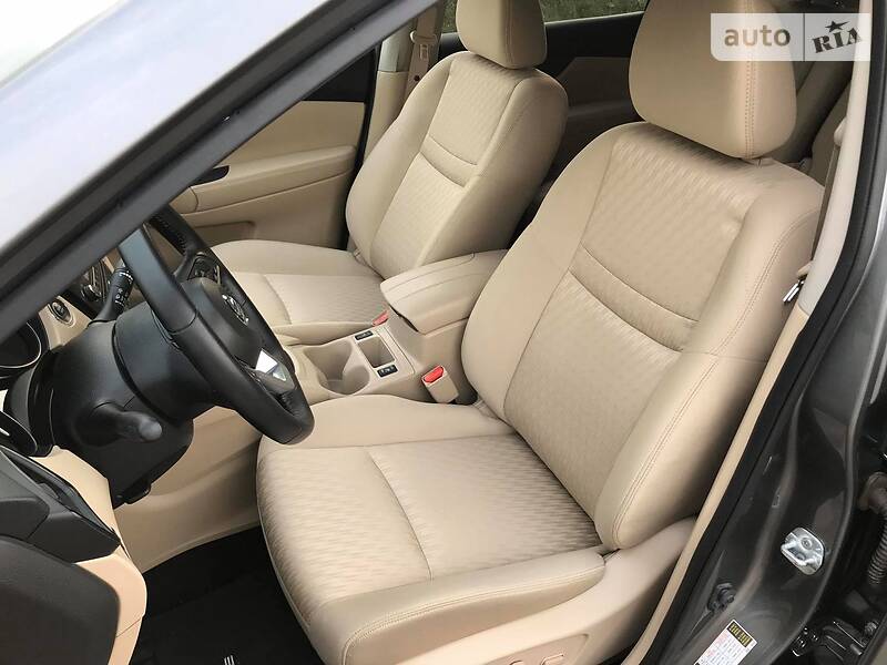 Позашляховик / Кросовер Nissan Rogue 2017 в Рівному фото 39 Позашляховик / Кросовер Nissan Rogue 2017 в Рівному