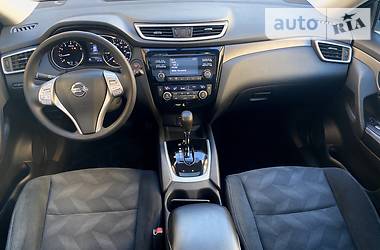 Позашляховик / Кросовер Nissan Rogue 2014 в 